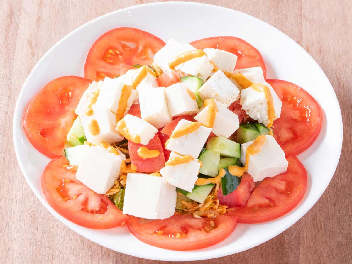 豆腐トマトサラダ